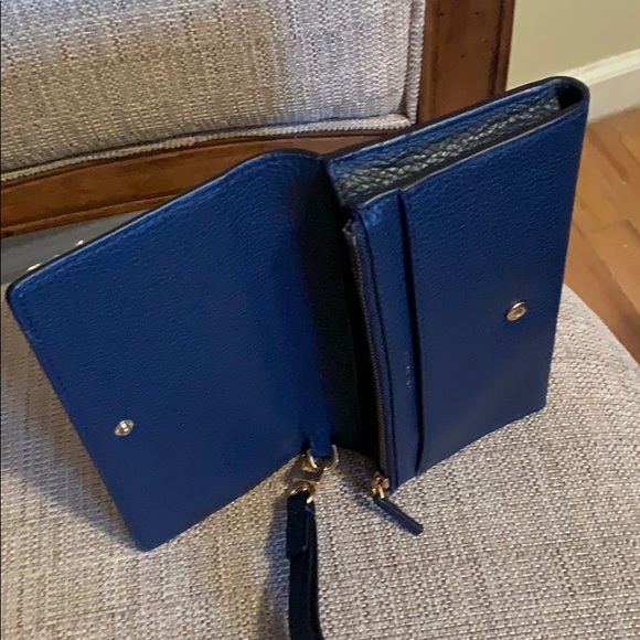 Tory Burch Britten Smartphone Wallet Royal Navy - Picture 14 of 16